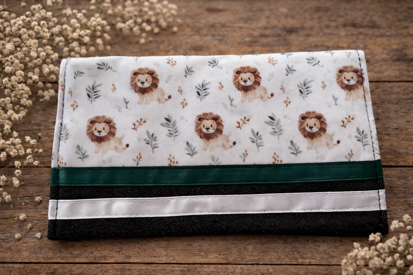 Carnet de santé bébé lion