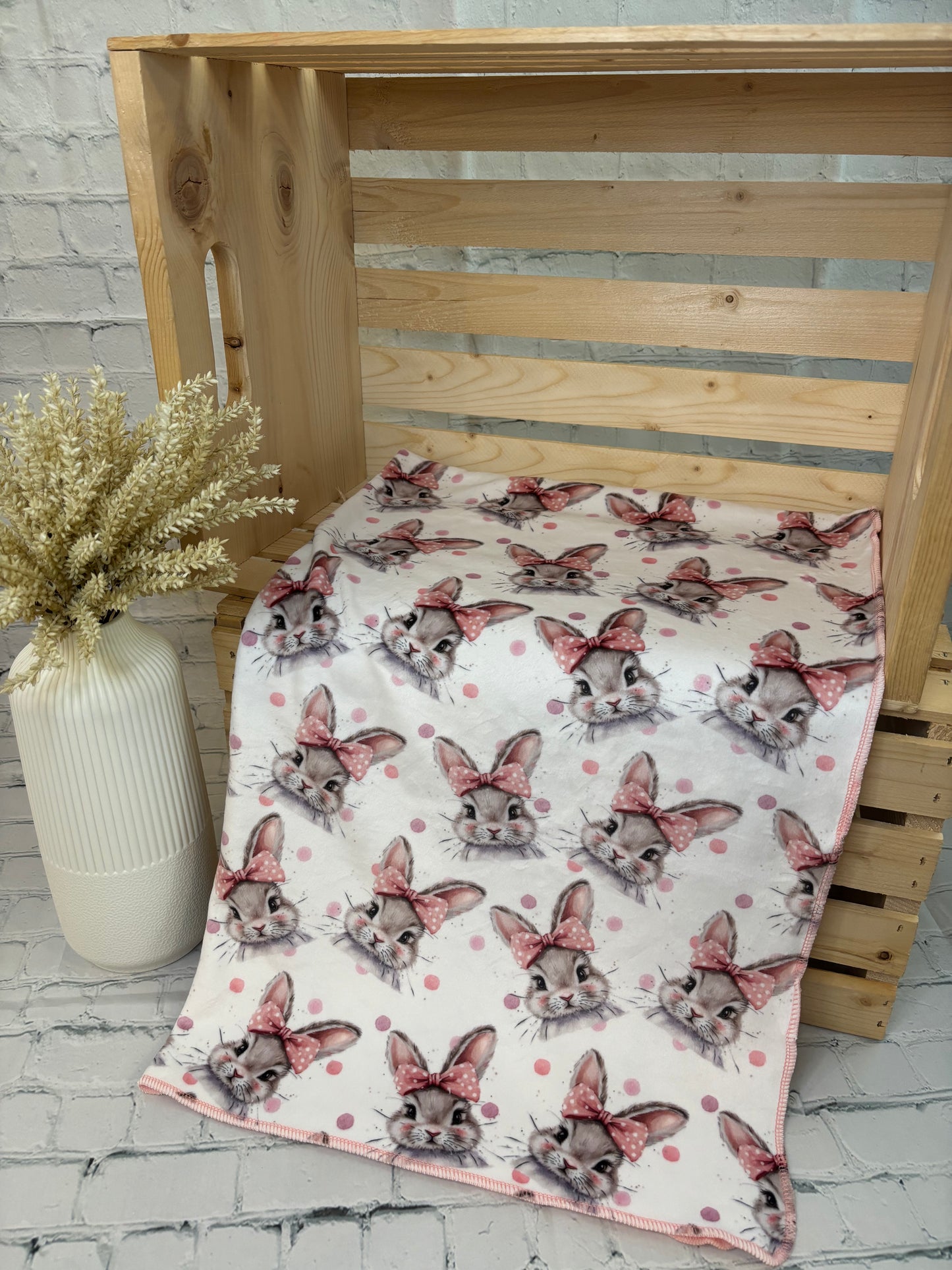 Couverture en squish lapin boucle rose