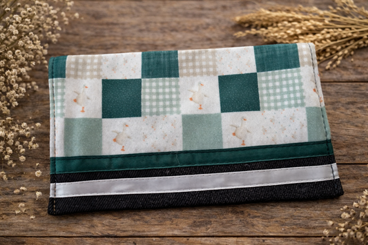 Carnet de santé patchwork oies sauge